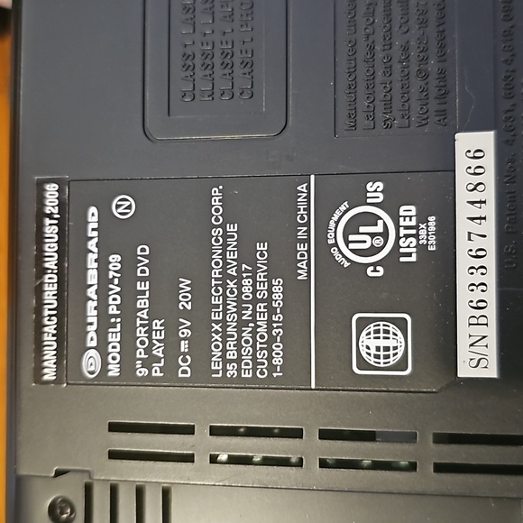 Portable DVD player - Picture 5 of 10